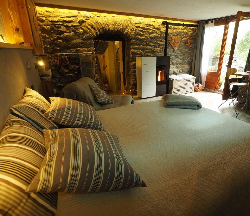 Grange Epiney Bed E Breakfast Bed & Breakfast La Salle Exterior photo